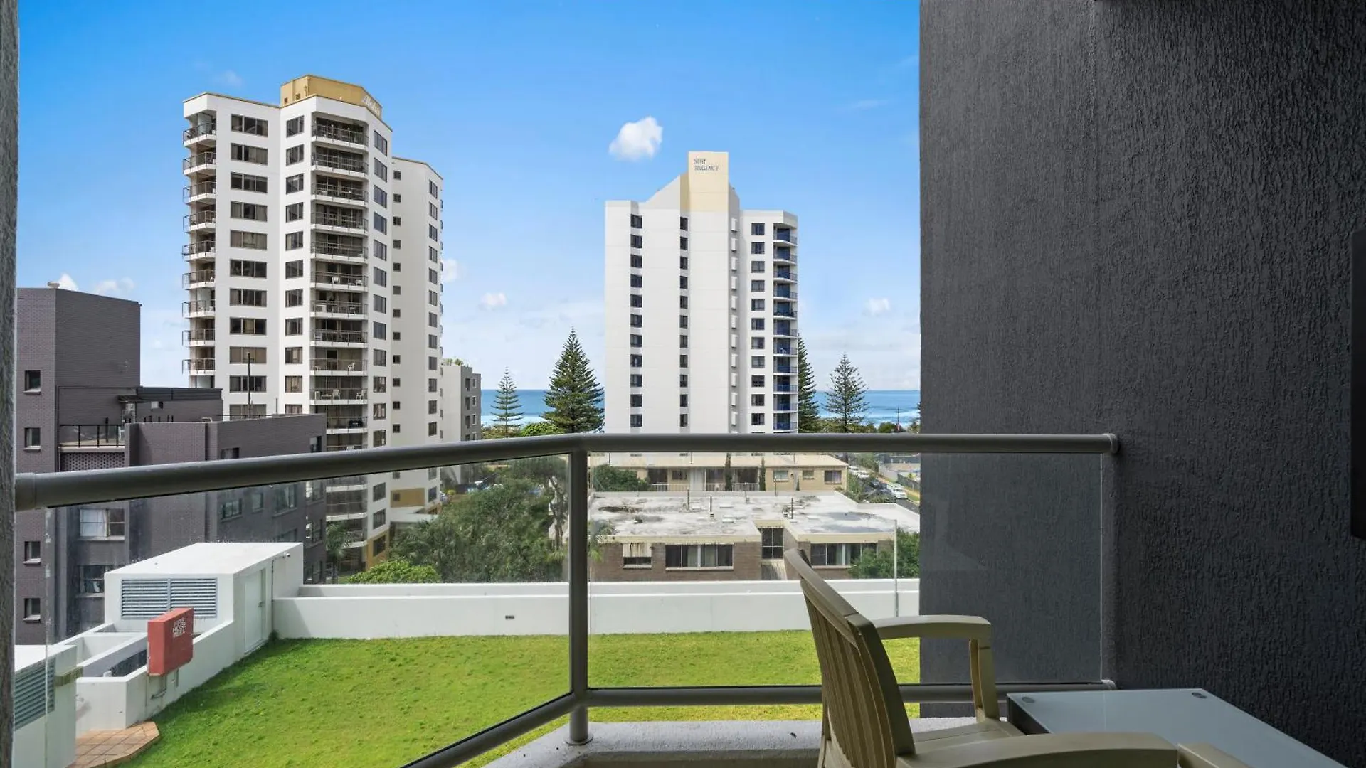 Legends Apartments - Qstay Gold Coast Australia