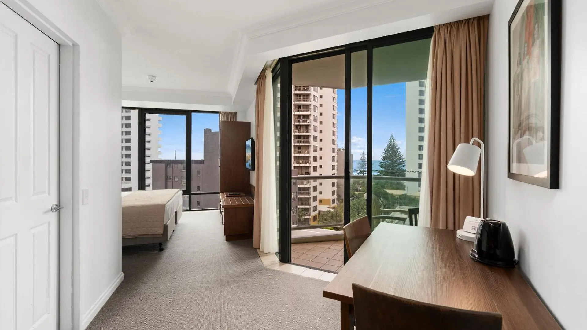 Legends Apartments - Qstay Gold Coast Australia