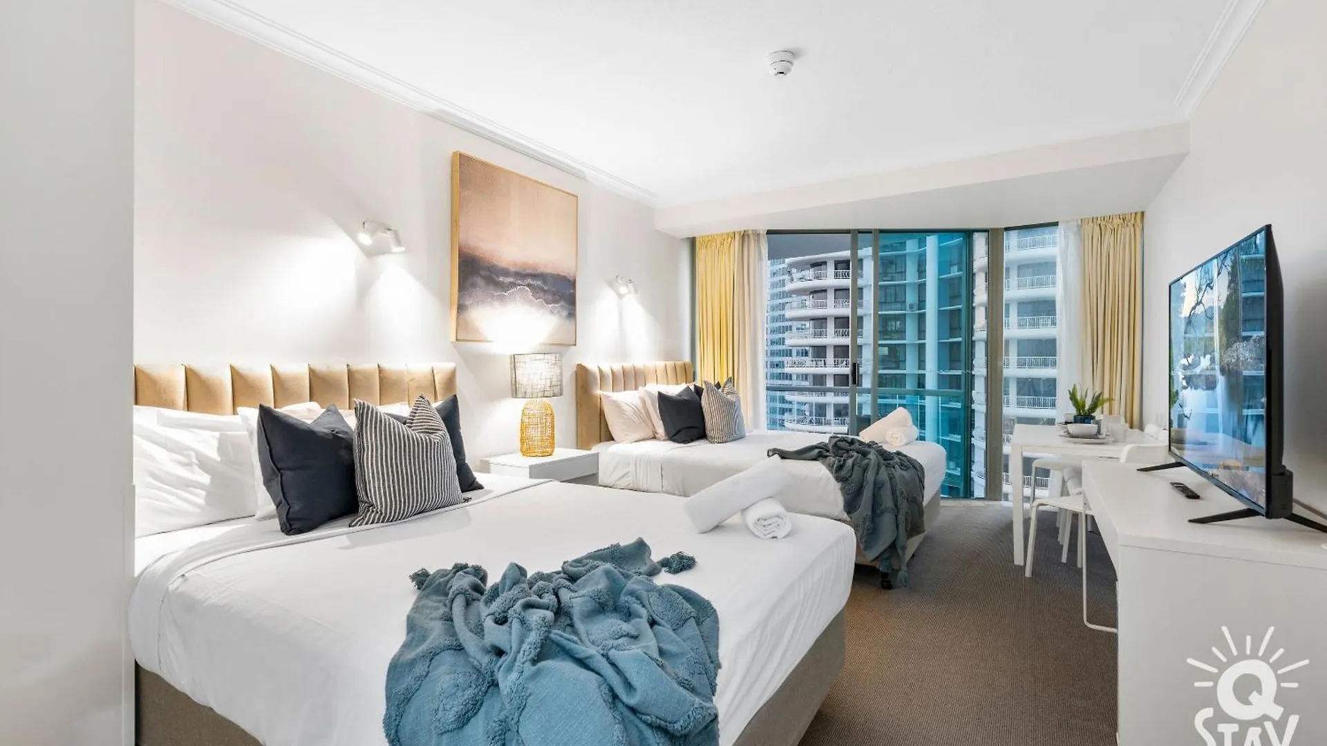 Legends Apartments - Qstay Gold Coast