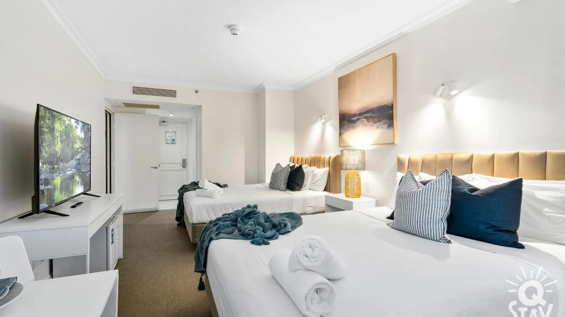Legends Apartments - Qstay Gold Coast