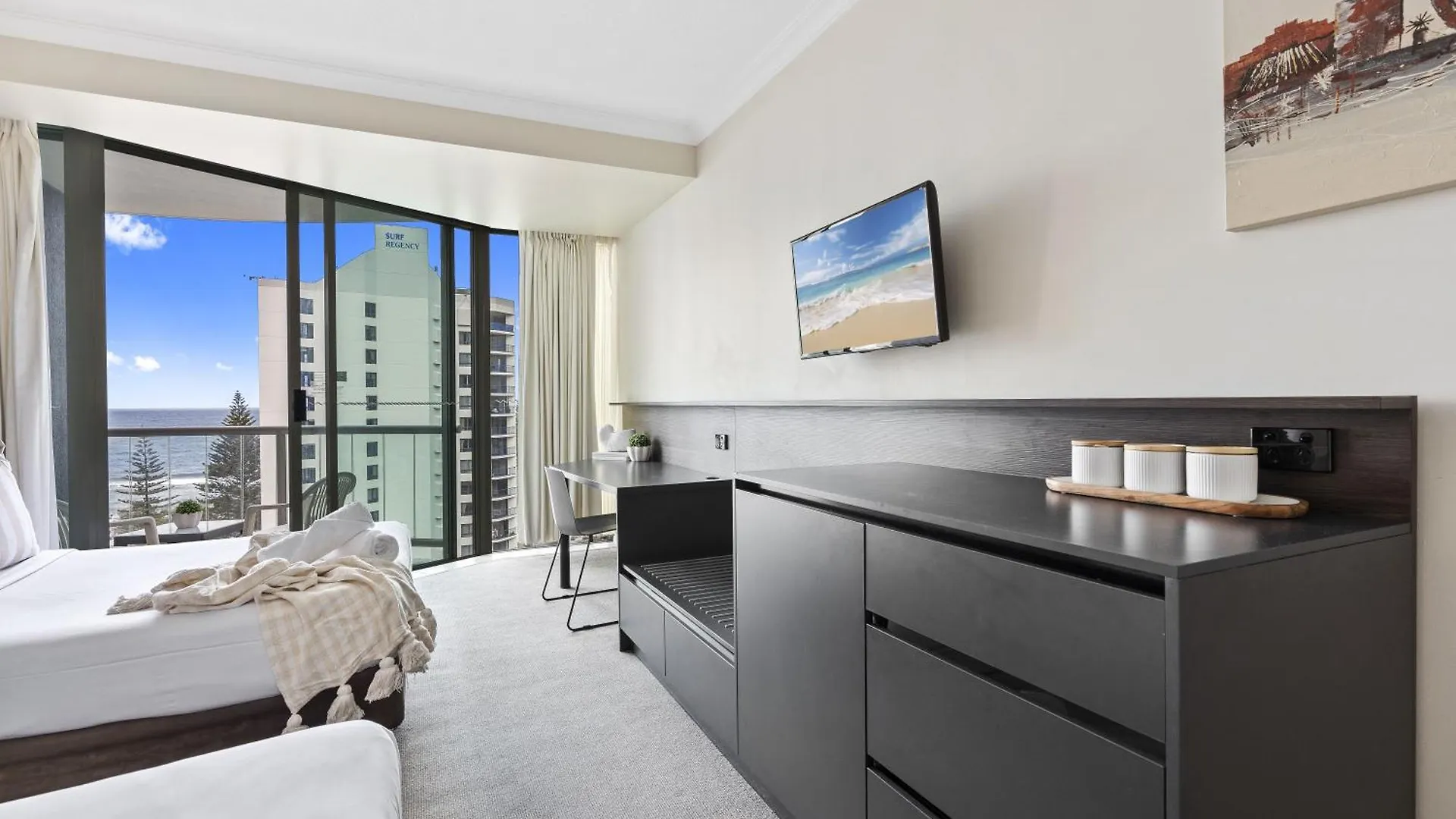 Legends Apartments - Qstay Gold Coast