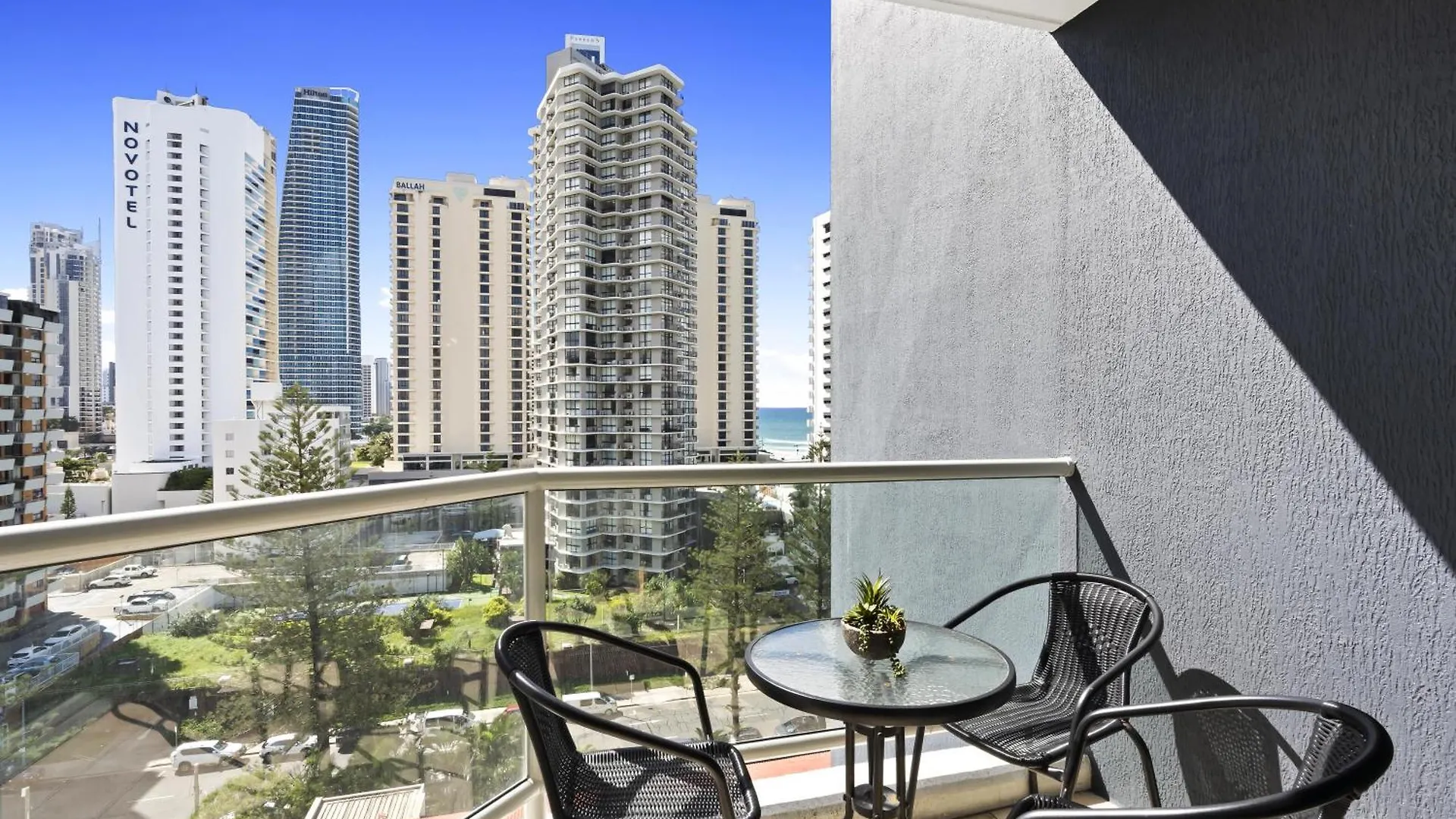Legends Apartments - Qstay Gold Coast
