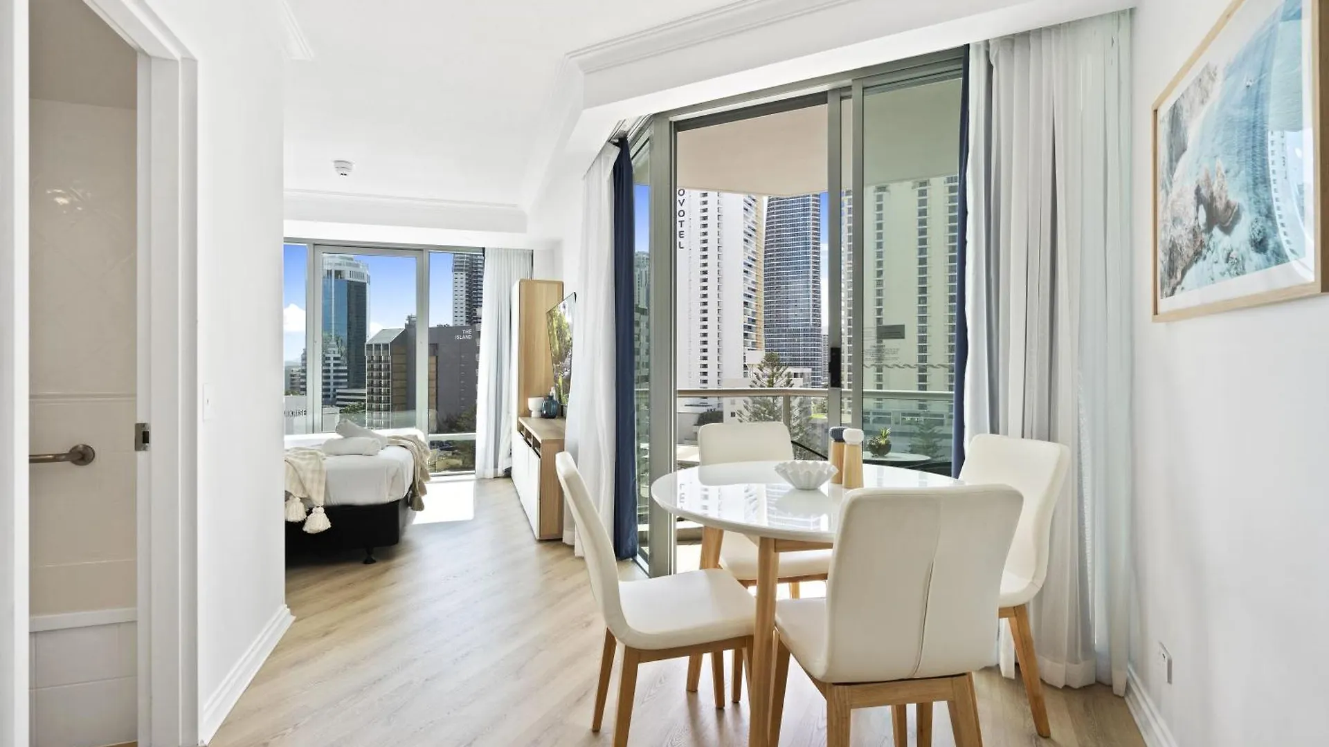Legends Apartments - Qstay Gold Coast 0*,  Australia