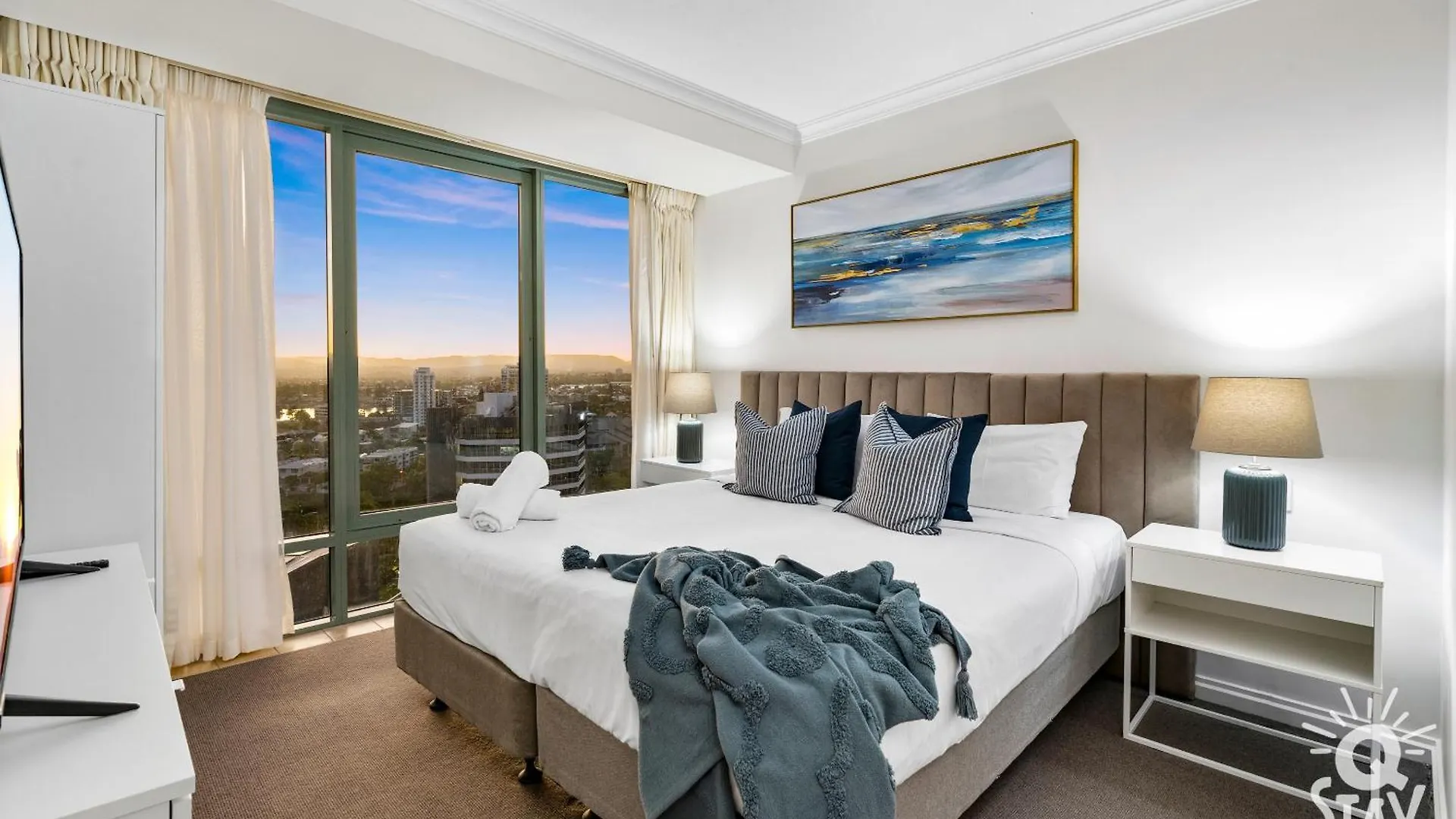 Legends Apartments - Qstay Gold Coast 0*,  Australia