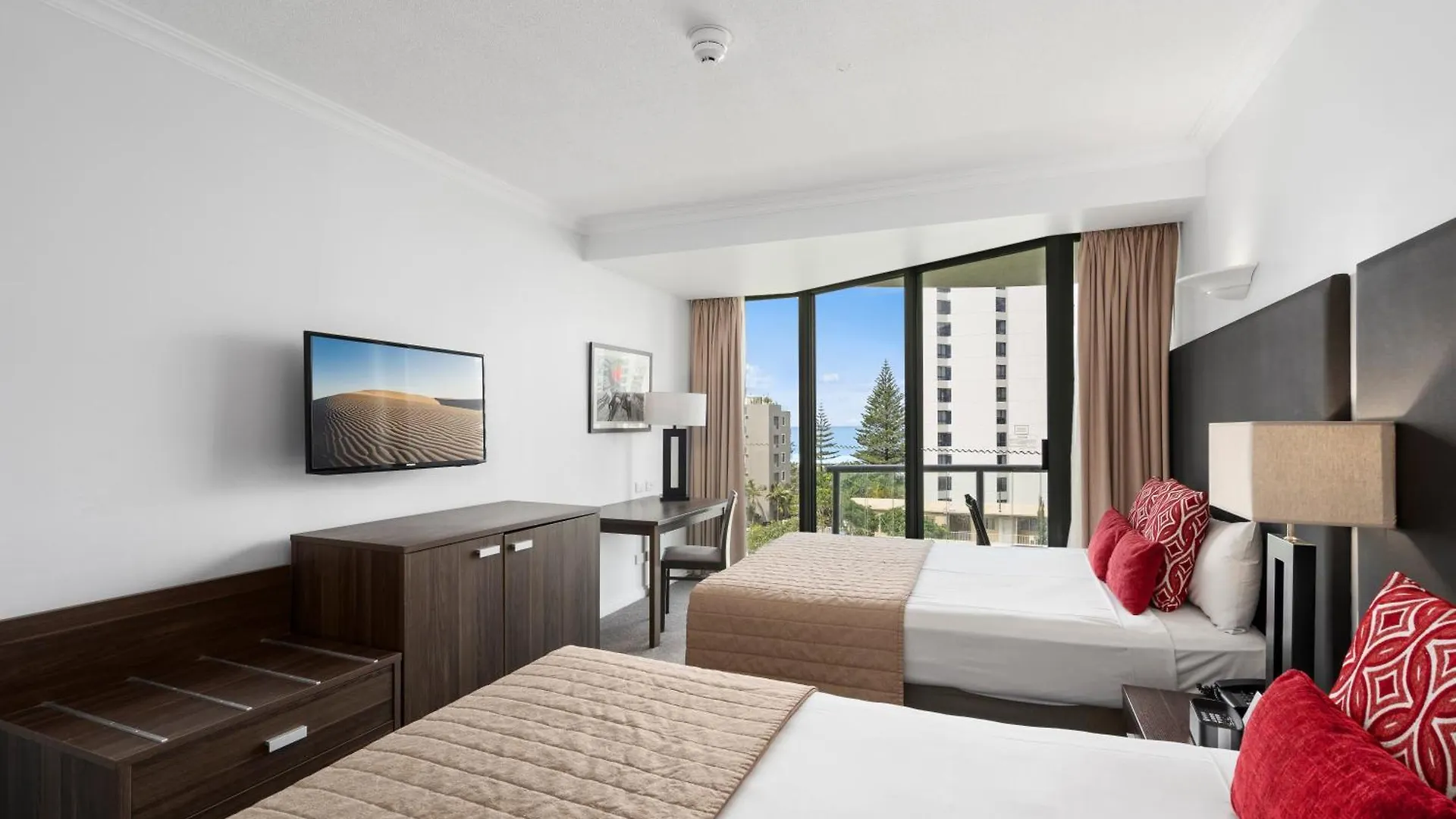 Legends Apartments - Qstay Gold Coast
