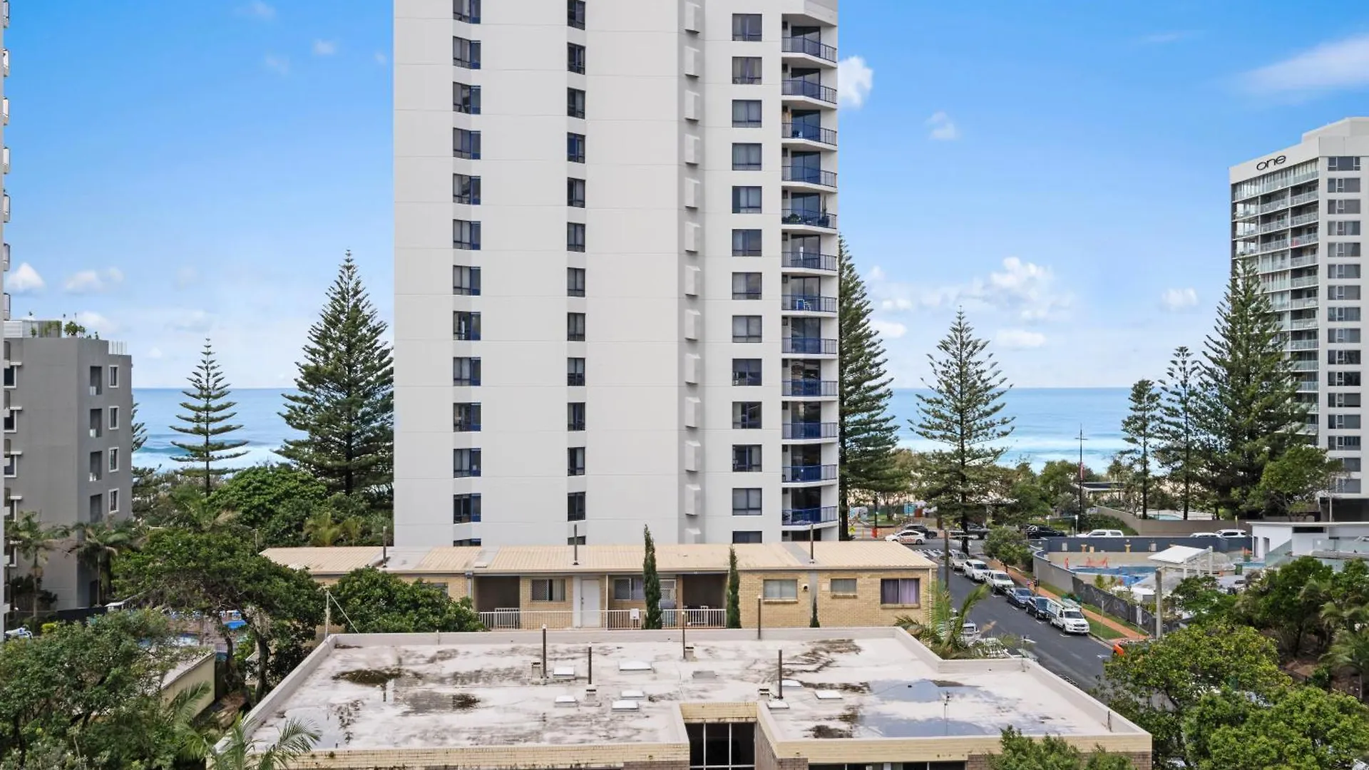Legends Apartments - Qstay Gold Coast