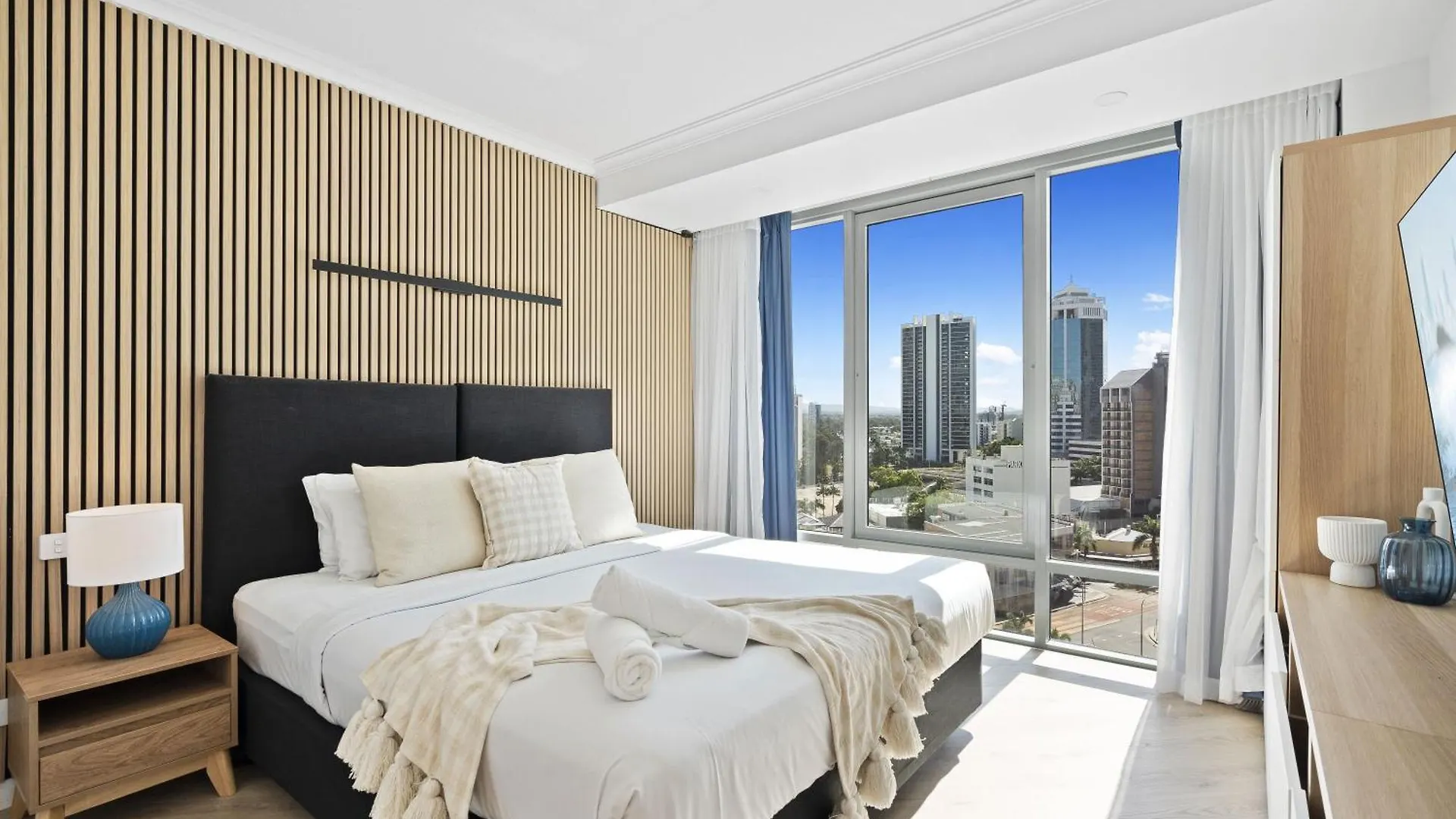 Legends Apartments - Qstay Gold Coast Australia