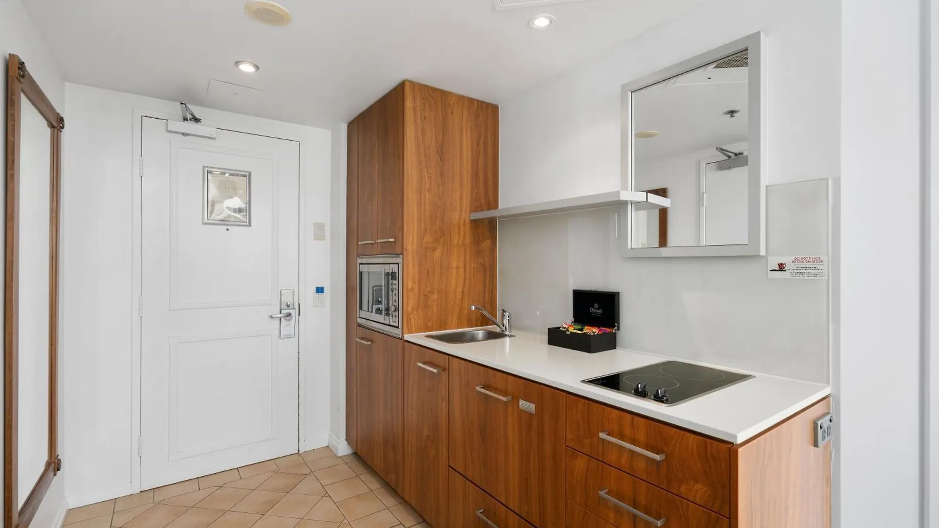 Legends Apartments - Qstay Gold Coast