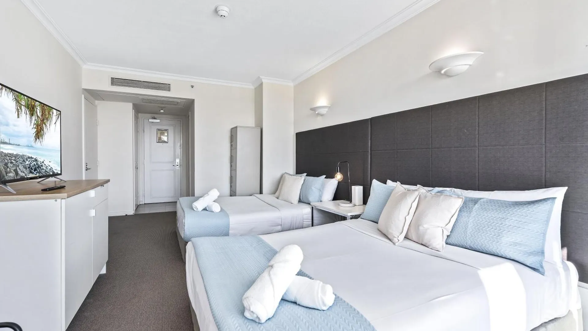 Legends Apartments - Qstay Gold Coast Australia