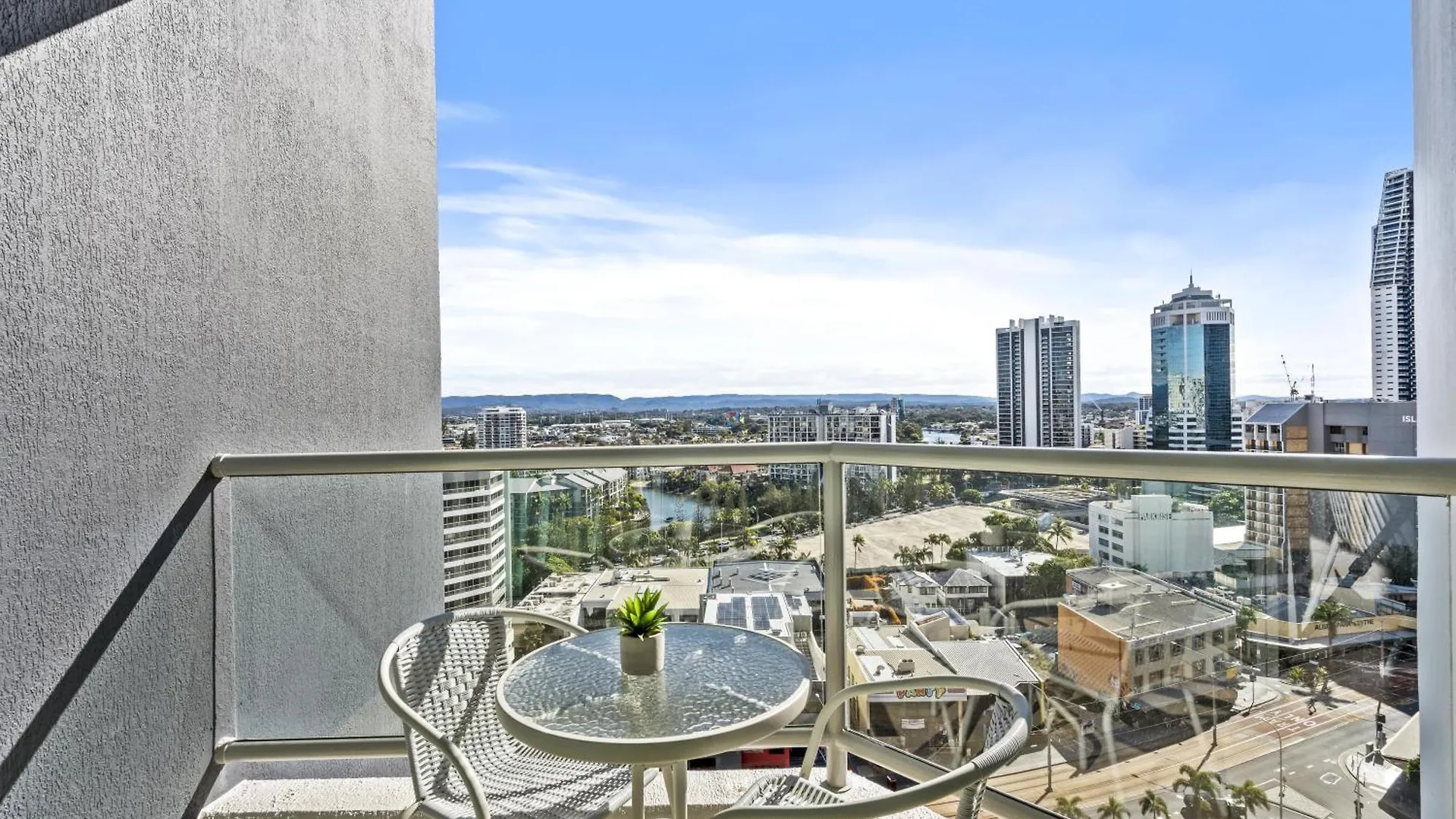 Legends Apartments - Qstay Gold Coast 0*,