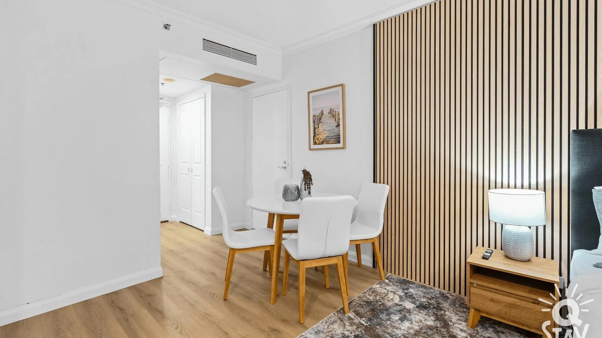 Legends Apartments - Qstay Gold Coast 0*,  Australia