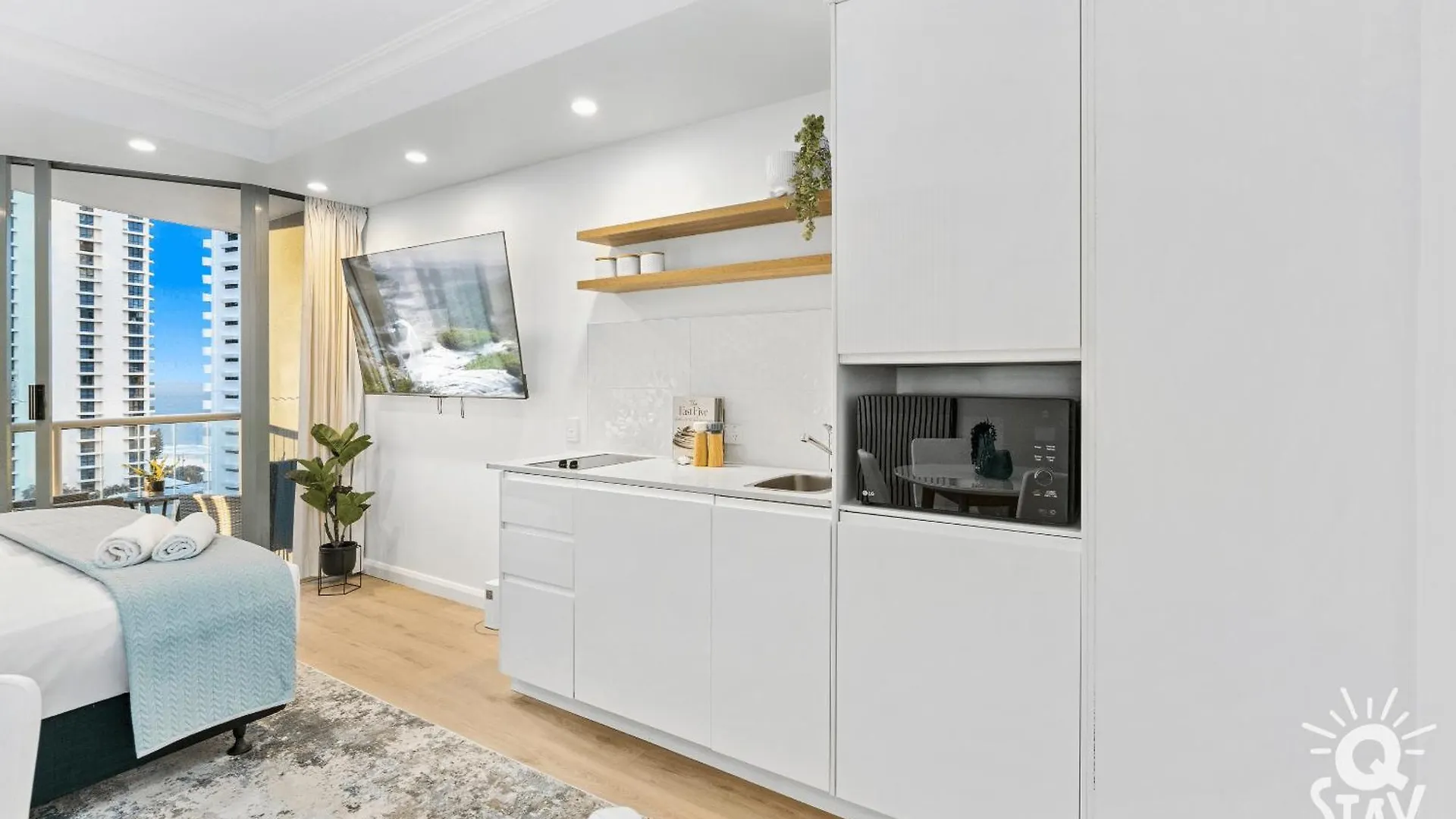 Legends Apartments - Qstay Gold Coast